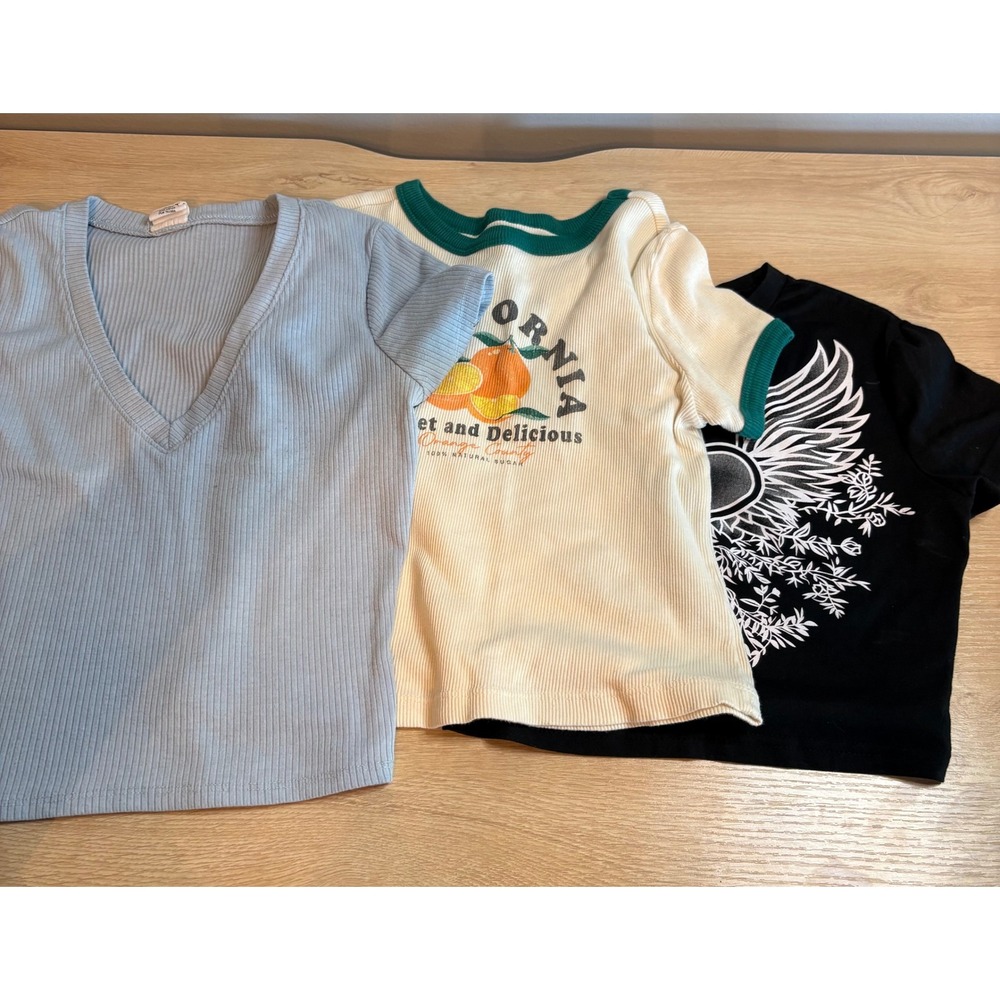 Lot of 3 Womens Y2K Baby Tee Blue Ribbed California Ringer Black Wing Heart Crop